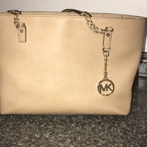 Tan Micheal Kors tote bag